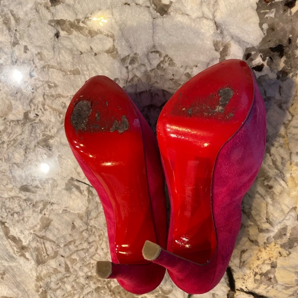CL Fuchsia Suede Heels - Picture 5 of 5